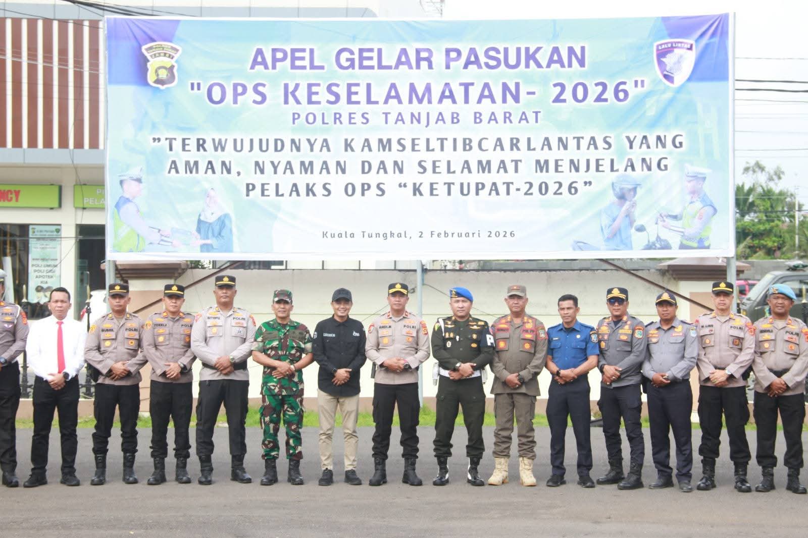 Wakili Bupati, Asisten Pemerintahan dan Kesra Hadiri Apel Gelar Pasukan ...